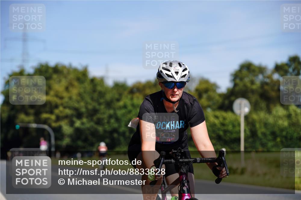 07.09.2025 - 19. Norderstedt Triathlon Michael Burmester http://msf.ph/oto/8833828 07.09.2025 12:08:44 Radfahren 808, 1268, 1382 meine-sportfotos.de