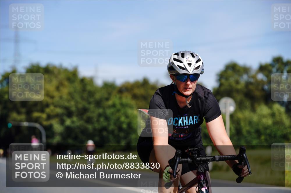 07.09.2025 - 19. Norderstedt Triathlon Michael Burmester http://msf.ph/oto/8833830 07.09.2025 12:08:44 Radfahren 808, 1268, 1382 meine-sportfotos.de