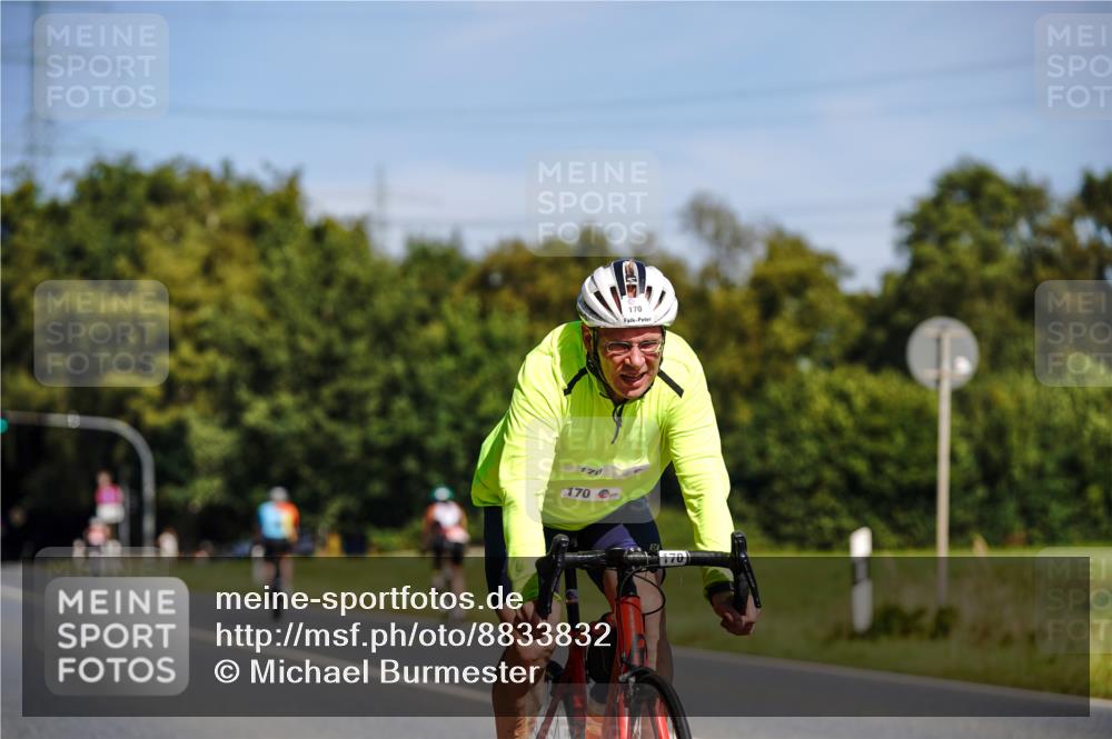 07.09.2025 - 19. Norderstedt Triathlon Michael Burmester http://msf.ph/oto/8833832 07.09.2025 12:08:50 Radfahren 170 meine-sportfotos.de