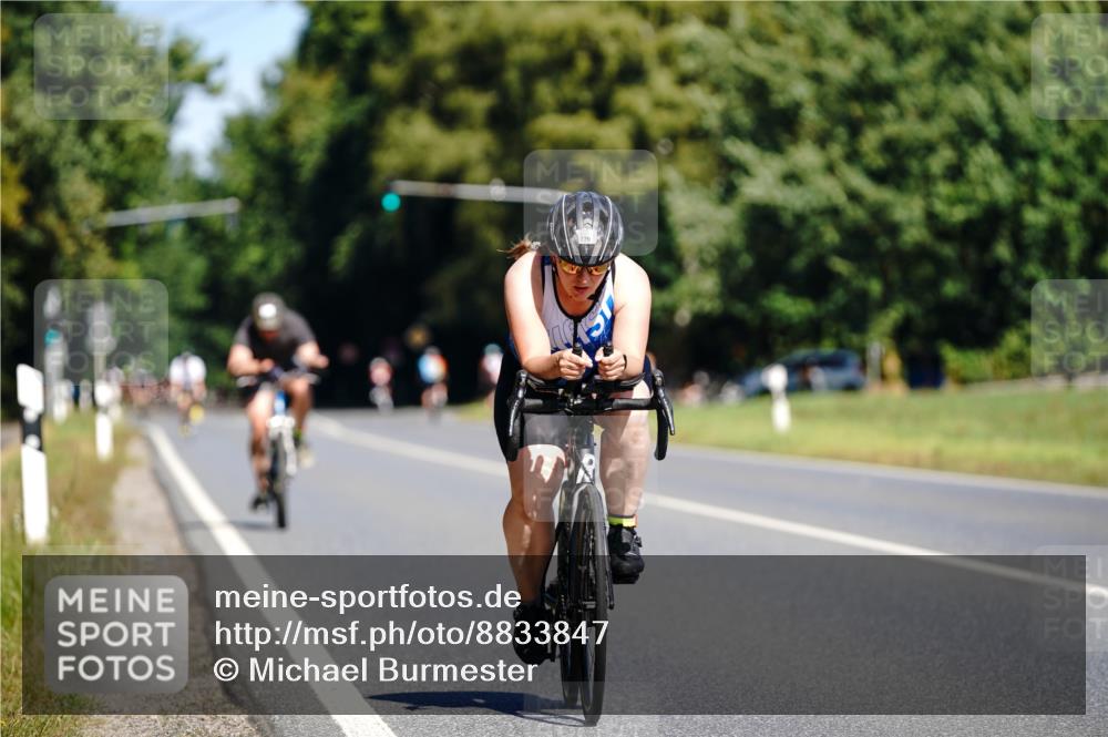 07.09.2025 - 19. Norderstedt Triathlon Michael Burmester http://msf.ph/oto/8833847 07.09.2025 12:09:01 Radfahren 725, 779 meine-sportfotos.de