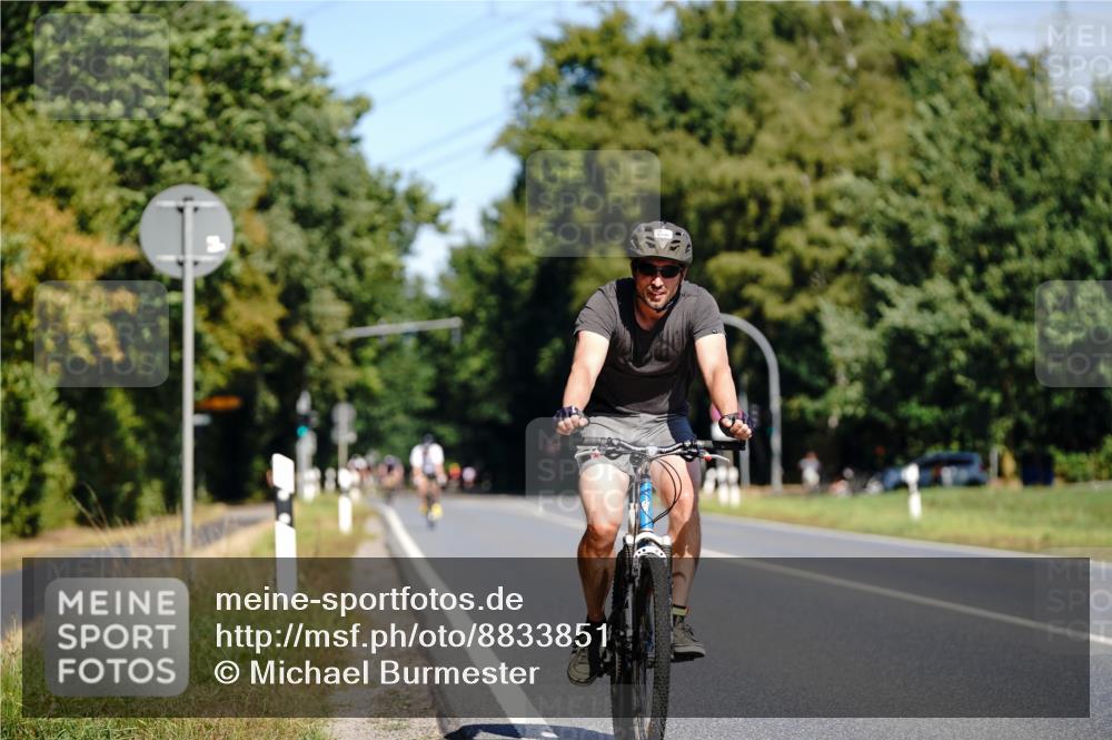 07.09.2025 - 19. Norderstedt Triathlon Michael Burmester http://msf.ph/oto/8833851 07.09.2025 12:09:04 Radfahren 779, 1290 meine-sportfotos.de