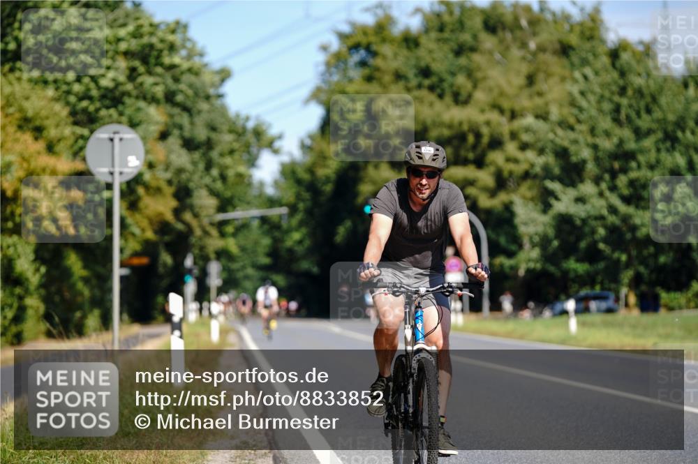 07.09.2025 - 19. Norderstedt Triathlon Michael Burmester http://msf.ph/oto/8833852 07.09.2025 12:09:04 Radfahren 779, 1290 meine-sportfotos.de