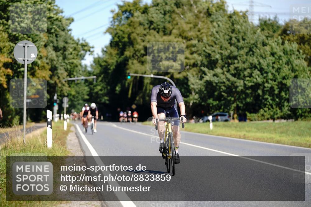 07.09.2025 - 19. Norderstedt Triathlon Michael Burmester http://msf.ph/oto/8833859 07.09.2025 12:09:22 Radfahren 1346 meine-sportfotos.de