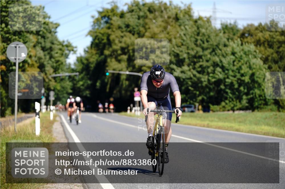 07.09.2025 - 19. Norderstedt Triathlon Michael Burmester http://msf.ph/oto/8833860 07.09.2025 12:09:23 Radfahren 1346 meine-sportfotos.de