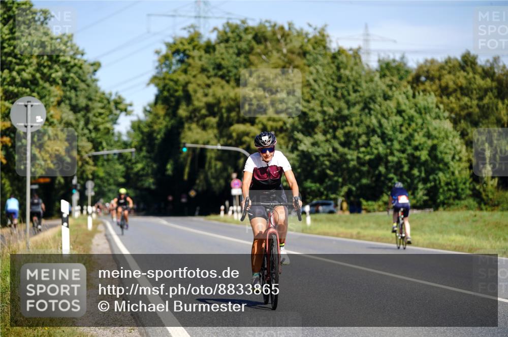 07.09.2025 - 19. Norderstedt Triathlon Michael Burmester http://msf.ph/oto/8833865 07.09.2025 12:09:31 Radfahren 202, 1358 meine-sportfotos.de