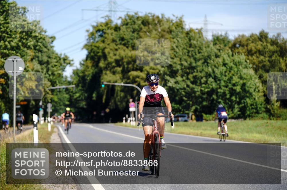07.09.2025 - 19. Norderstedt Triathlon Michael Burmester http://msf.ph/oto/8833866 07.09.2025 12:09:31 Radfahren 202, 1358 meine-sportfotos.de