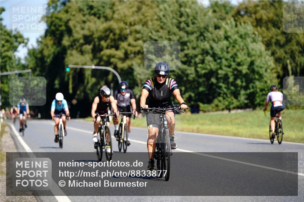 07.09.2025 - 19. Norderstedt Triathlon Michael Burmester http://msf.ph/oto/8833877 07.09.2025 12:09:55 Radfahren 792, 1315, 1378 meine-sportfotos.de