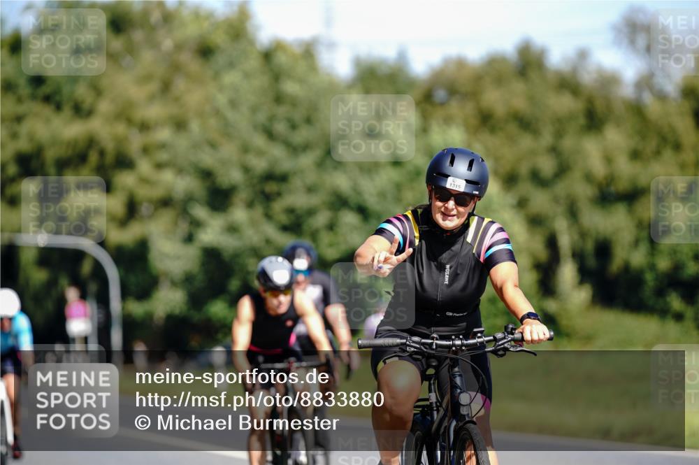 07.09.2025 - 19. Norderstedt Triathlon Michael Burmester http://msf.ph/oto/8833880 07.09.2025 12:09:56 Radfahren 699, 792, 1315, 1378 meine-sportfotos.de