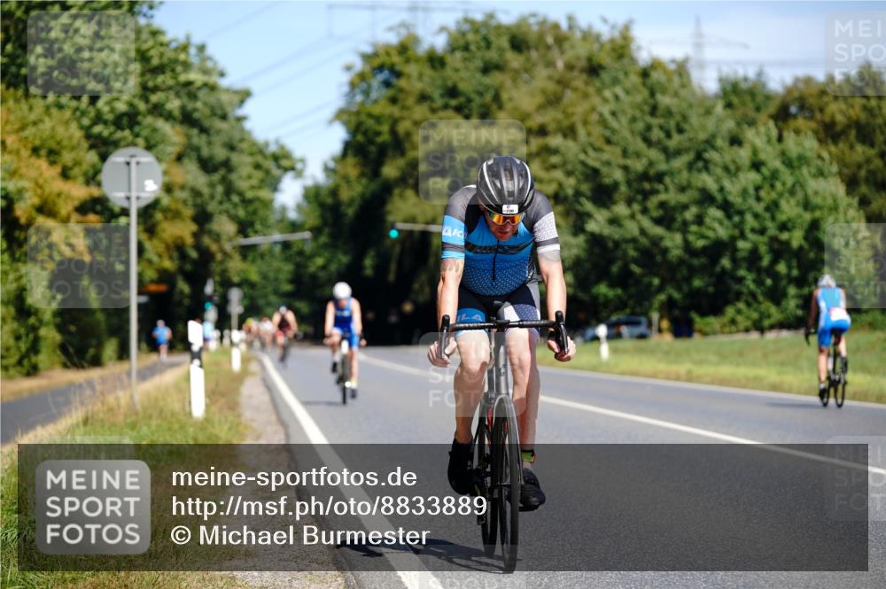 07.09.2025 - 19. Norderstedt Triathlon Michael Burmester http://msf.ph/oto/8833889 07.09.2025 12:10:01 Radfahren 699, 730, 792, 1378 meine-sportfotos.de
