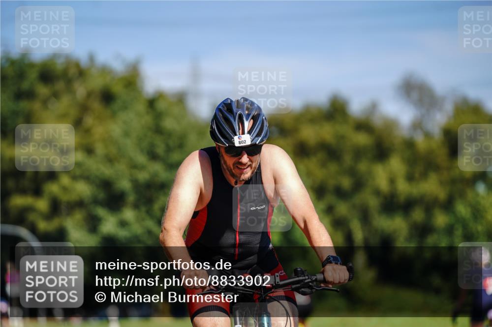 07.09.2025 - 19. Norderstedt Triathlon Michael Burmester http://msf.ph/oto/8833902 07.09.2025 12:10:13 Radfahren 802 meine-sportfotos.de