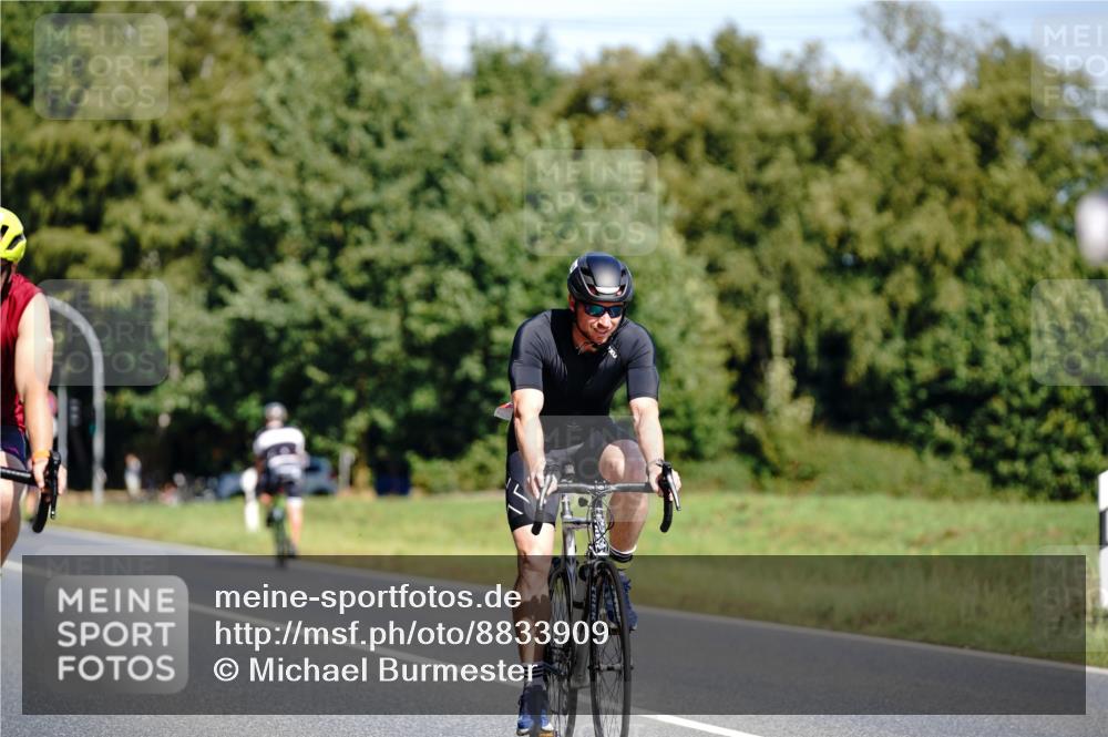 07.09.2025 - 19. Norderstedt Triathlon Michael Burmester http://msf.ph/oto/8833909 07.09.2025 12:10:24 Radfahren 150, 823, 1296, 1359 meine-sportfotos.de
