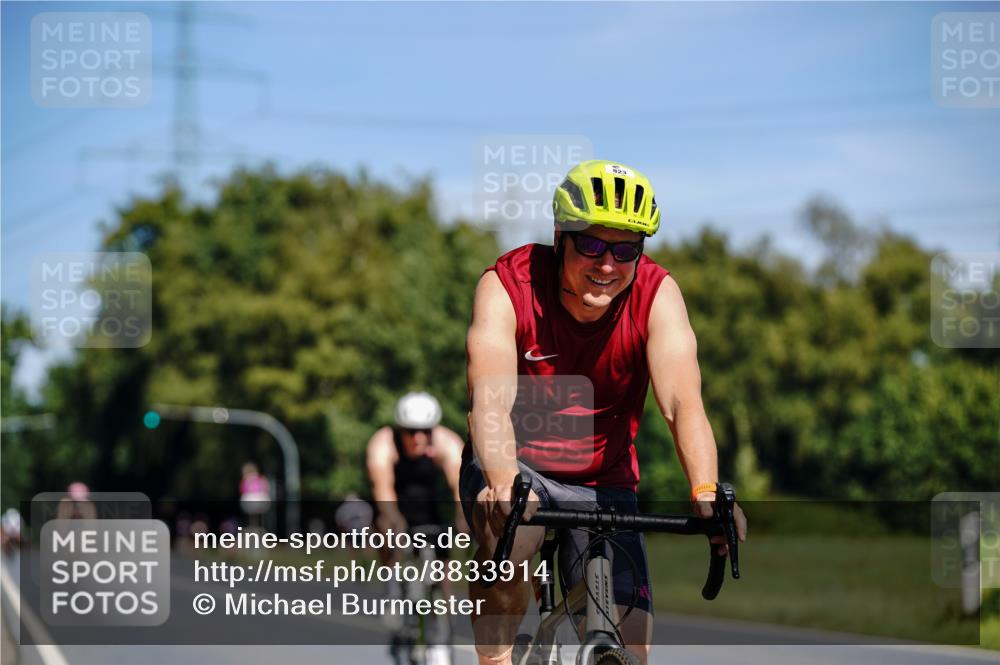 07.09.2025 - 19. Norderstedt Triathlon Michael Burmester http://msf.ph/oto/8833914 07.09.2025 12:10:26 Radfahren 150, 823, 1296, 1359 meine-sportfotos.de