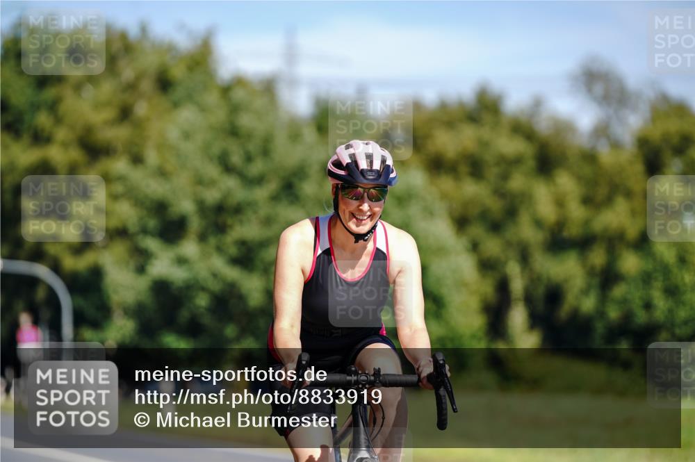 07.09.2025 - 19. Norderstedt Triathlon Michael Burmester http://msf.ph/oto/8833919 07.09.2025 12:10:33 Radfahren 290 meine-sportfotos.de