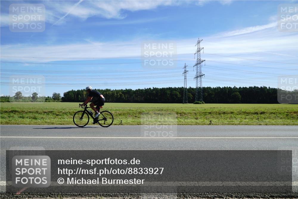 07.09.2025 - 19. Norderstedt Triathlon Michael Burmester http://msf.ph/oto/8833927 07.09.2025 11:55:01 Radfahren  meine-sportfotos.de