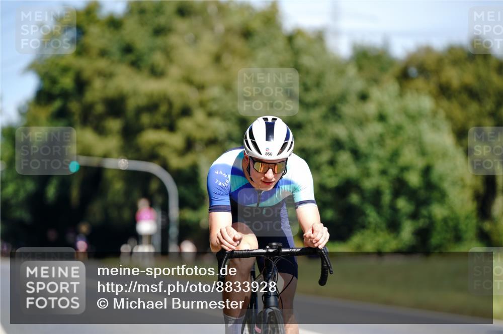 07.09.2025 - 19. Norderstedt Triathlon Michael Burmester http://msf.ph/oto/8833928 07.09.2025 12:10:49 Radfahren 856 meine-sportfotos.de