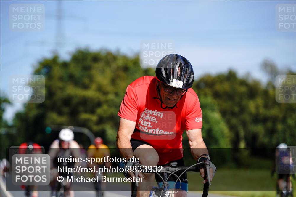 07.09.2025 - 19. Norderstedt Triathlon Michael Burmester http://msf.ph/oto/8833932 07.09.2025 12:11:05 Radfahren 259, 830, 1349 meine-sportfotos.de