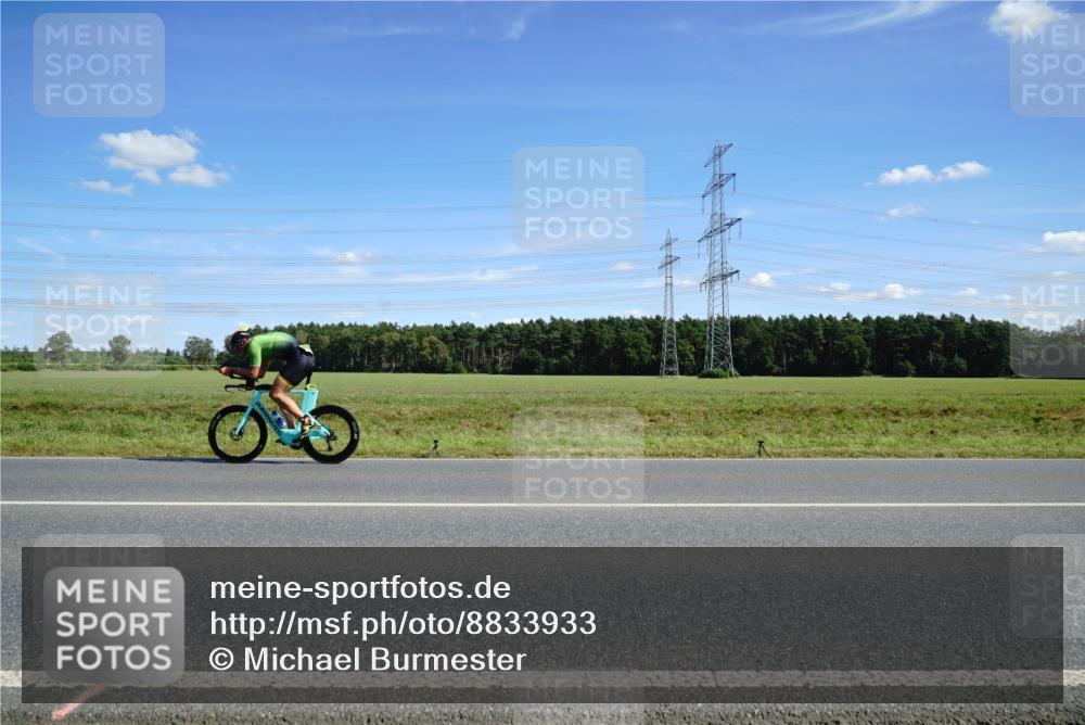 07.09.2025 - 19. Norderstedt Triathlon Michael Burmester http://msf.ph/oto/8833933 07.09.2025 13:56:12 Radfahren  meine-sportfotos.de