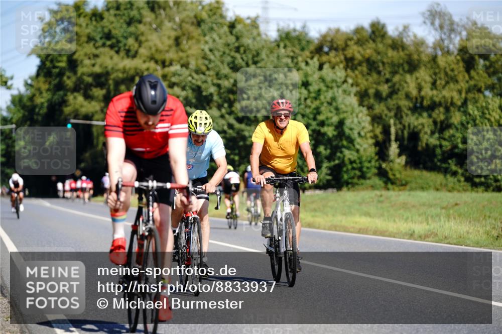 07.09.2025 - 19. Norderstedt Triathlon Michael Burmester http://msf.ph/oto/8833937 07.09.2025 12:11:08 Radfahren 234, 259, 762, 830, 857 meine-sportfotos.de