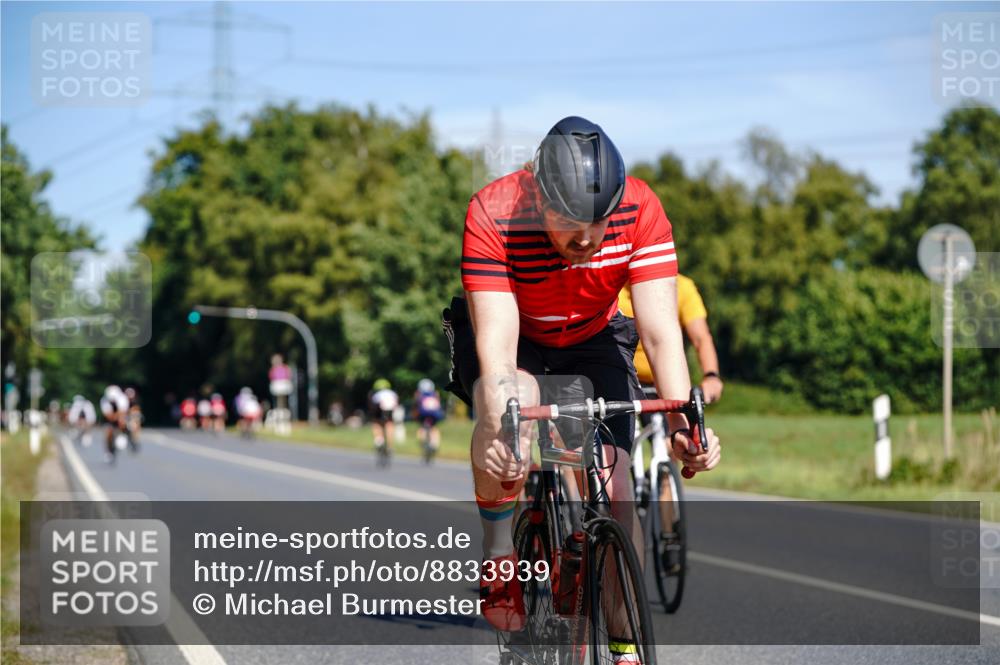 07.09.2025 - 19. Norderstedt Triathlon Michael Burmester http://msf.ph/oto/8833939 07.09.2025 12:11:09 Radfahren 234, 259, 762, 830, 857 meine-sportfotos.de