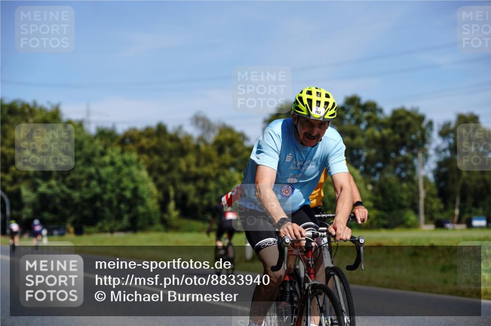 07.09.2025 - 19. Norderstedt Triathlon Michael Burmester http://msf.ph/oto/8833940 07.09.2025 12:11:10 Radfahren 234, 259, 762, 857 meine-sportfotos.de