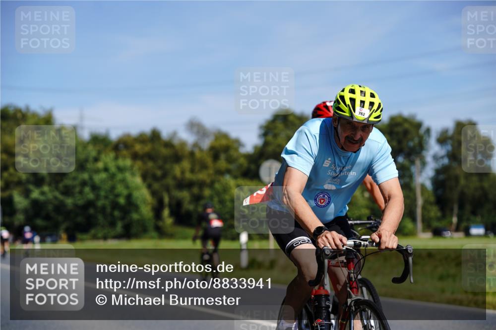 07.09.2025 - 19. Norderstedt Triathlon Michael Burmester http://msf.ph/oto/8833941 07.09.2025 12:11:10 Radfahren 234, 259, 762, 857 meine-sportfotos.de