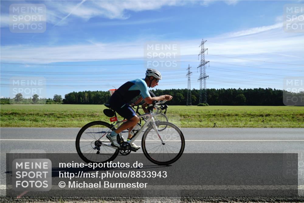 07.09.2025 - 19. Norderstedt Triathlon Michael Burmester http://msf.ph/oto/8833943 07.09.2025 11:55:05 Radfahren 807 meine-sportfotos.de