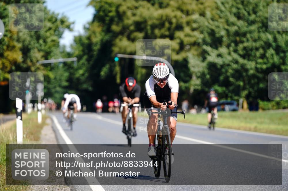 07.09.2025 - 19. Norderstedt Triathlon Michael Burmester http://msf.ph/oto/8833944 07.09.2025 12:11:14 Radfahren 835, 1379 meine-sportfotos.de