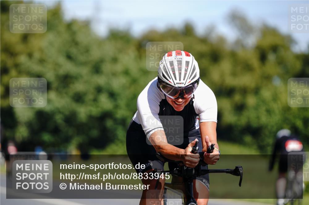 07.09.2025 - 19. Norderstedt Triathlon Michael Burmester http://msf.ph/oto/8833945 07.09.2025 12:11:15 Radfahren 835, 1379 meine-sportfotos.de