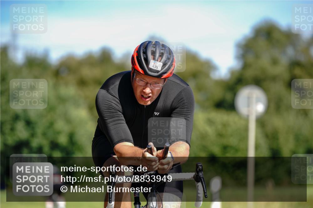 07.09.2025 - 19. Norderstedt Triathlon Michael Burmester http://msf.ph/oto/8833949 07.09.2025 12:11:17 Radfahren 835, 1379 meine-sportfotos.de