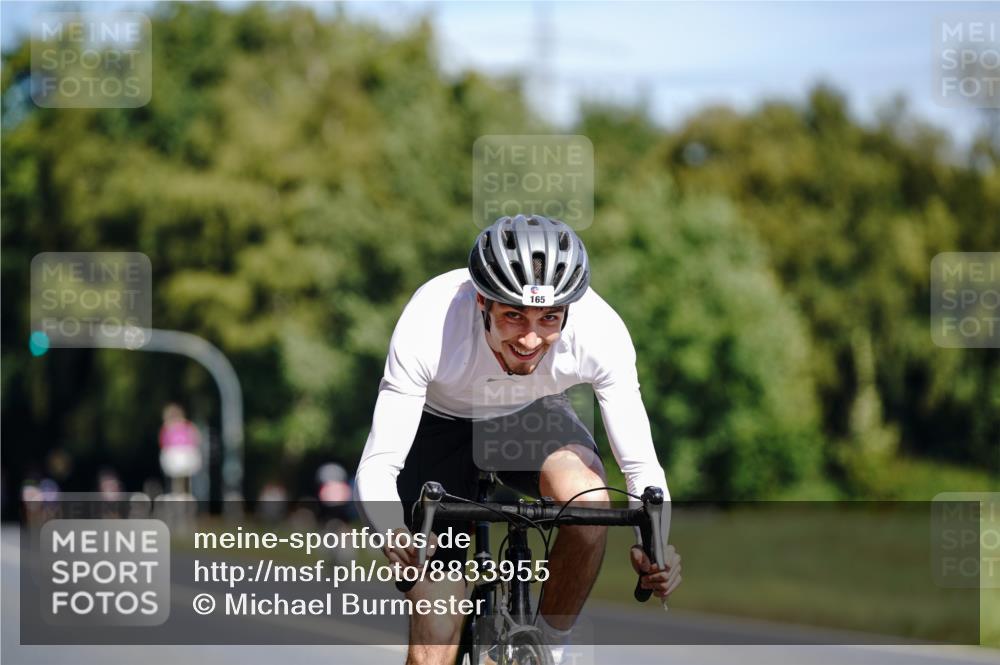 07.09.2025 - 19. Norderstedt Triathlon Michael Burmester http://msf.ph/oto/8833955 07.09.2025 12:11:21 Radfahren 165 meine-sportfotos.de