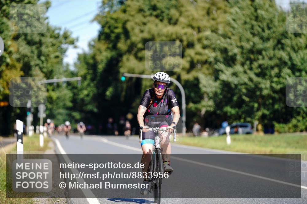 07.09.2025 - 19. Norderstedt Triathlon Michael Burmester http://msf.ph/oto/8833956 07.09.2025 12:11:25 Radfahren 137 meine-sportfotos.de