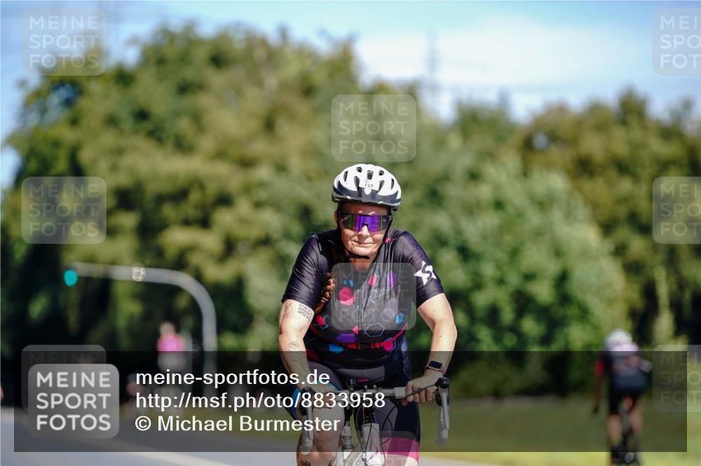 07.09.2025 - 19. Norderstedt Triathlon Michael Burmester http://msf.ph/oto/8833958 07.09.2025 12:11:26 Radfahren 137 meine-sportfotos.de
