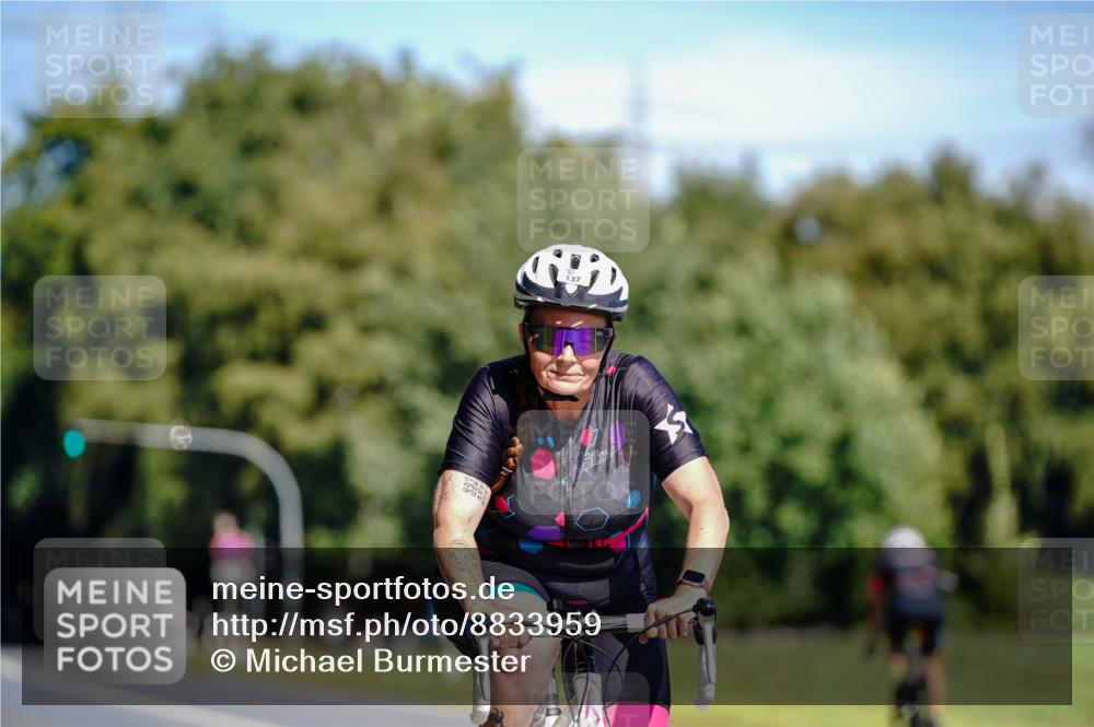 07.09.2025 - 19. Norderstedt Triathlon Michael Burmester http://msf.ph/oto/8833959 07.09.2025 12:11:26 Radfahren 137 meine-sportfotos.de