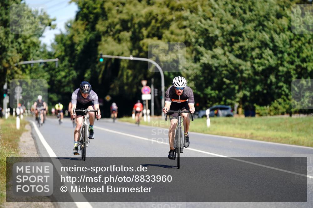 07.09.2025 - 19. Norderstedt Triathlon Michael Burmester http://msf.ph/oto/8833960 07.09.2025 12:11:37 Radfahren 758, 1300 meine-sportfotos.de