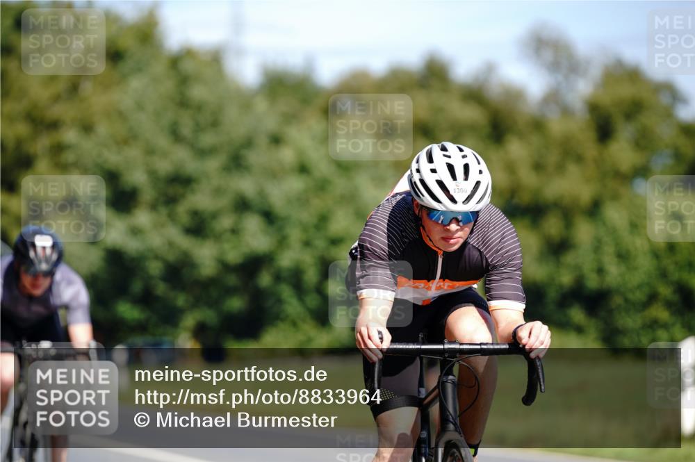 07.09.2025 - 19. Norderstedt Triathlon Michael Burmester http://msf.ph/oto/8833964 07.09.2025 12:11:39 Radfahren 758, 1300 meine-sportfotos.de