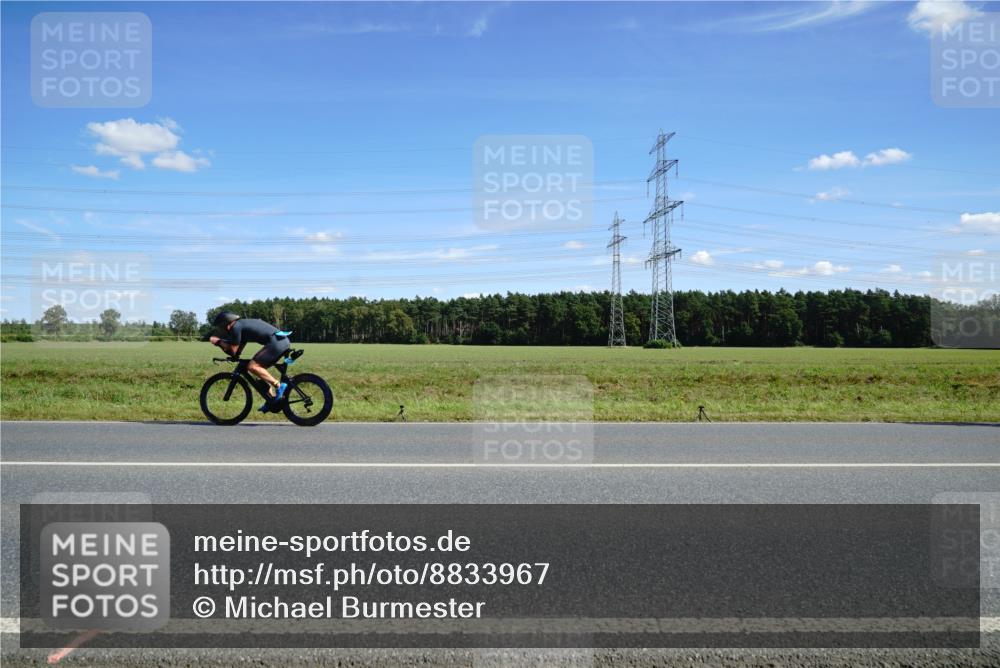 07.09.2025 - 19. Norderstedt Triathlon Michael Burmester http://msf.ph/oto/8833967 07.09.2025 13:56:16 Radfahren  meine-sportfotos.de