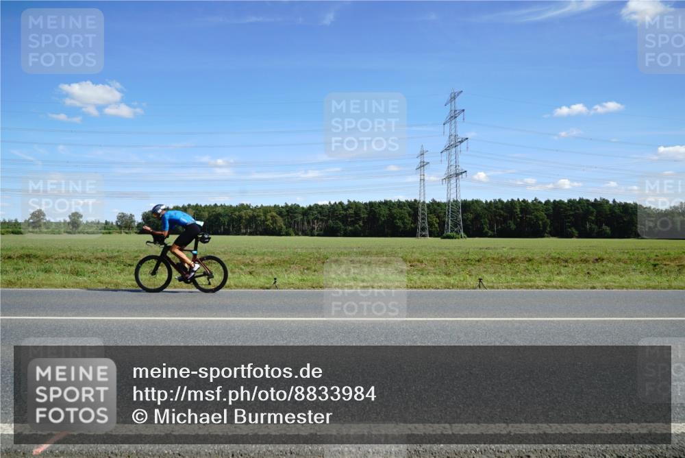 07.09.2025 - 19. Norderstedt Triathlon Michael Burmester http://msf.ph/oto/8833984 07.09.2025 13:56:17 Radfahren  meine-sportfotos.de
