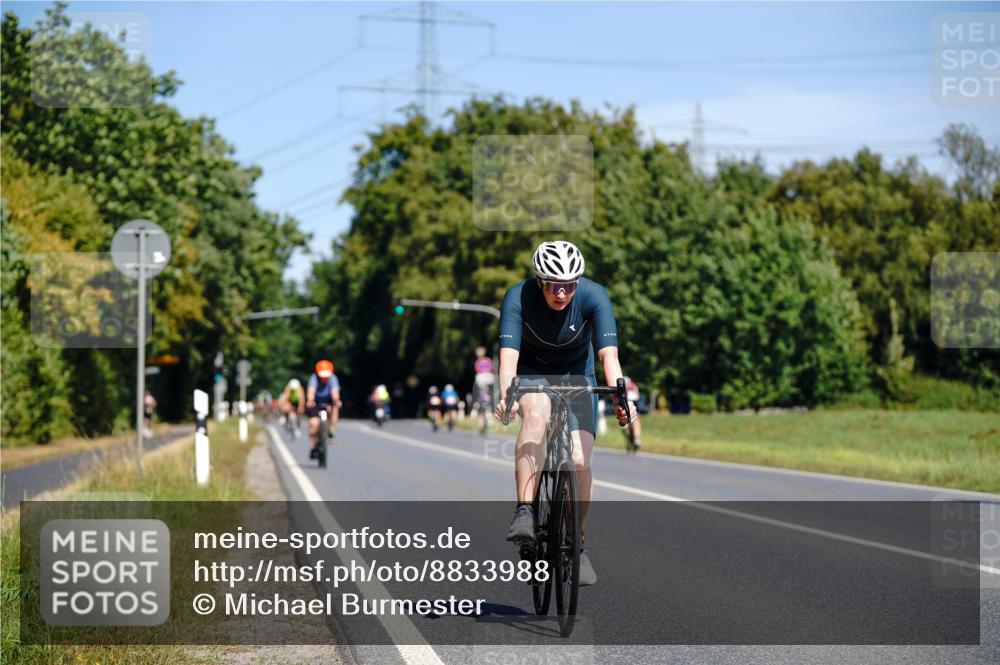 07.09.2025 - 19. Norderstedt Triathlon Michael Burmester http://msf.ph/oto/8833988 07.09.2025 12:11:59 Radfahren 818, 1260, 1331 meine-sportfotos.de