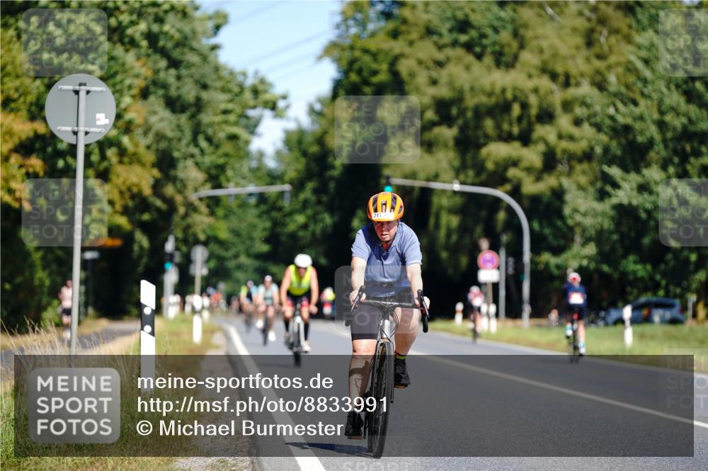 07.09.2025 - 19. Norderstedt Triathlon Michael Burmester http://msf.ph/oto/8833991 07.09.2025 12:12:03 Radfahren 217, 818 meine-sportfotos.de