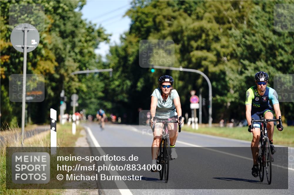 07.09.2025 - 19. Norderstedt Triathlon Michael Burmester http://msf.ph/oto/8834000 07.09.2025 12:12:15 Radfahren 248, 261 meine-sportfotos.de
