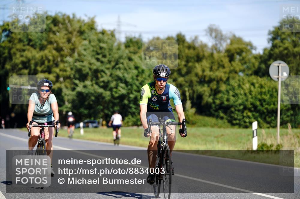 07.09.2025 - 19. Norderstedt Triathlon Michael Burmester http://msf.ph/oto/8834003 07.09.2025 12:12:16 Radfahren 248, 261 meine-sportfotos.de