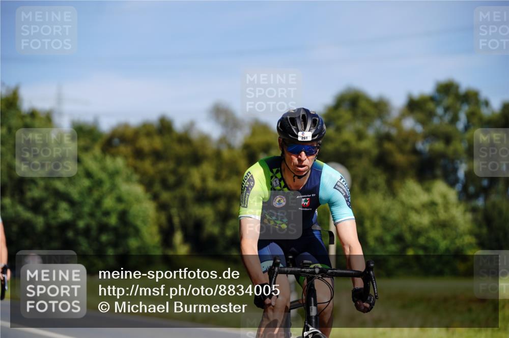 07.09.2025 - 19. Norderstedt Triathlon Michael Burmester http://msf.ph/oto/8834005 07.09.2025 12:12:16 Radfahren 248, 261 meine-sportfotos.de