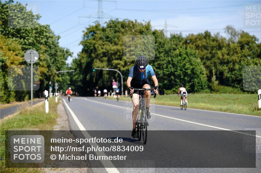 07.09.2025 - 19. Norderstedt Triathlon Michael Burmester http://msf.ph/oto/8834009 07.09.2025 12:12:31 Radfahren 140 meine-sportfotos.de