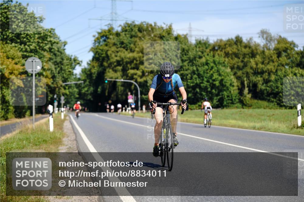 07.09.2025 - 19. Norderstedt Triathlon Michael Burmester http://msf.ph/oto/8834011 07.09.2025 12:12:31 Radfahren 140 meine-sportfotos.de