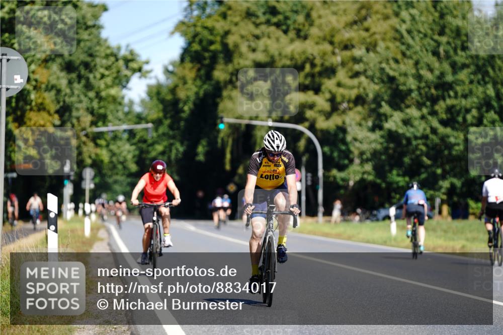 07.09.2025 - 19. Norderstedt Triathlon Michael Burmester http://msf.ph/oto/8834017 07.09.2025 12:12:39 Radfahren 756 meine-sportfotos.de