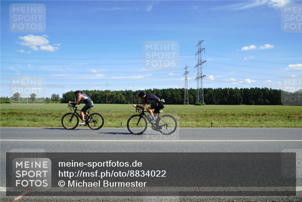 07.09.2025 - 19. Norderstedt Triathlon Michael Burmester http://msf.ph/oto/8834022 07.09.2025 13:56:36 Radfahren  meine-sportfotos.de