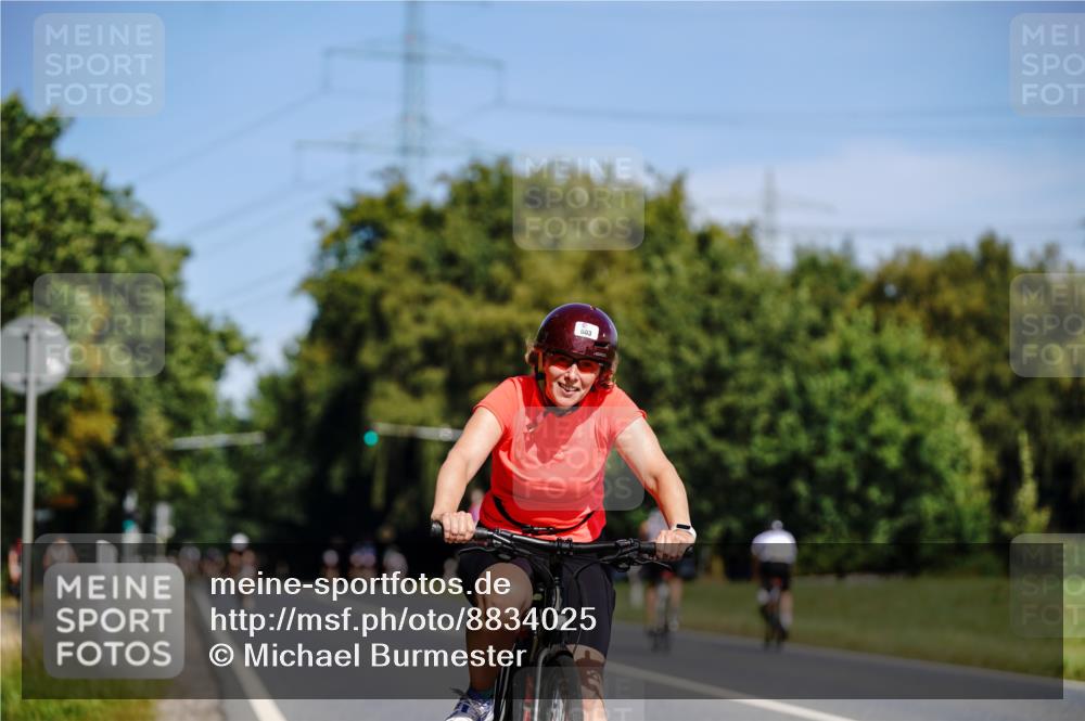 07.09.2025 - 19. Norderstedt Triathlon Michael Burmester http://msf.ph/oto/8834025 07.09.2025 12:12:43 Radfahren 756, 803 meine-sportfotos.de