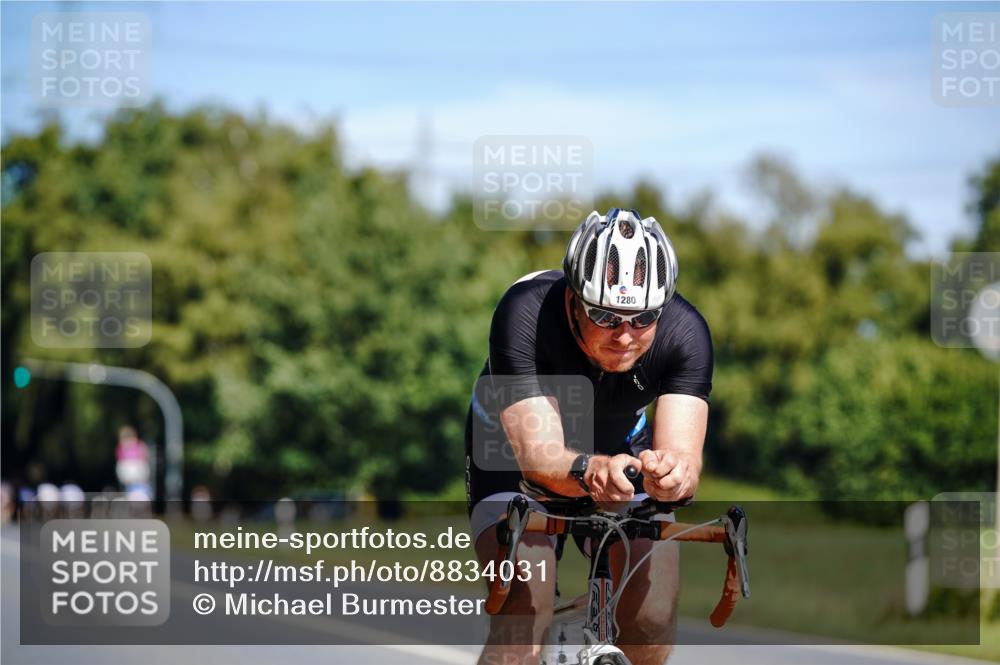 07.09.2025 - 19. Norderstedt Triathlon Michael Burmester http://msf.ph/oto/8834031 07.09.2025 12:12:53 Radfahren 1280 meine-sportfotos.de