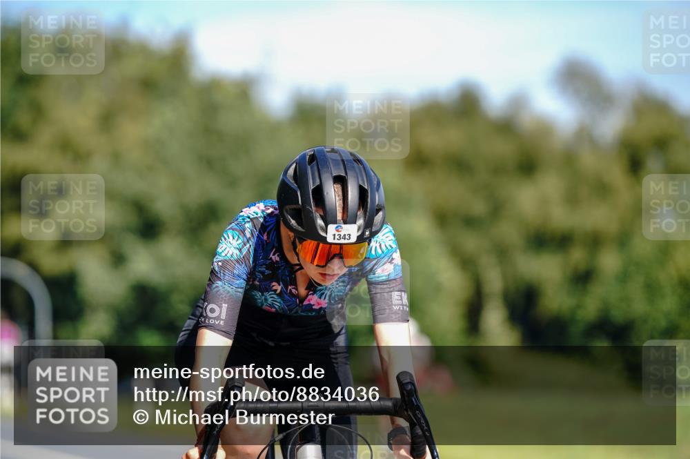07.09.2025 - 19. Norderstedt Triathlon Michael Burmester http://msf.ph/oto/8834036 07.09.2025 12:12:59 Radfahren 1343 meine-sportfotos.de