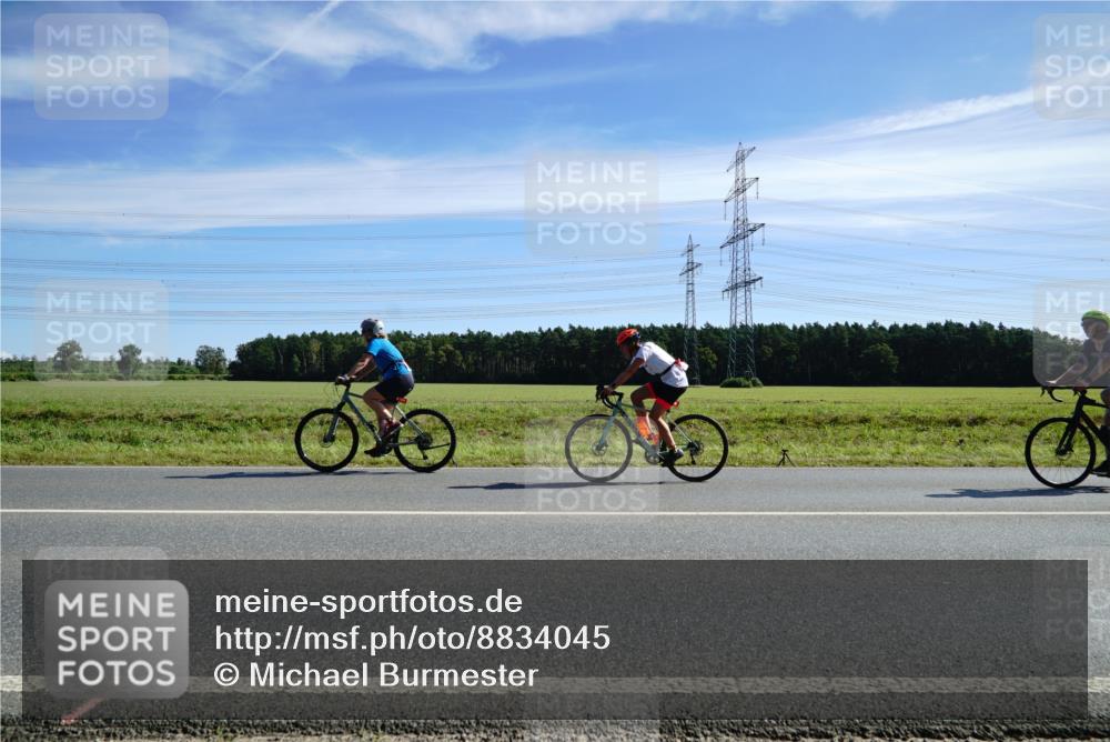 07.09.2025 - 19. Norderstedt Triathlon Michael Burmester http://msf.ph/oto/8834045 07.09.2025 11:55:31 Radfahren  meine-sportfotos.de